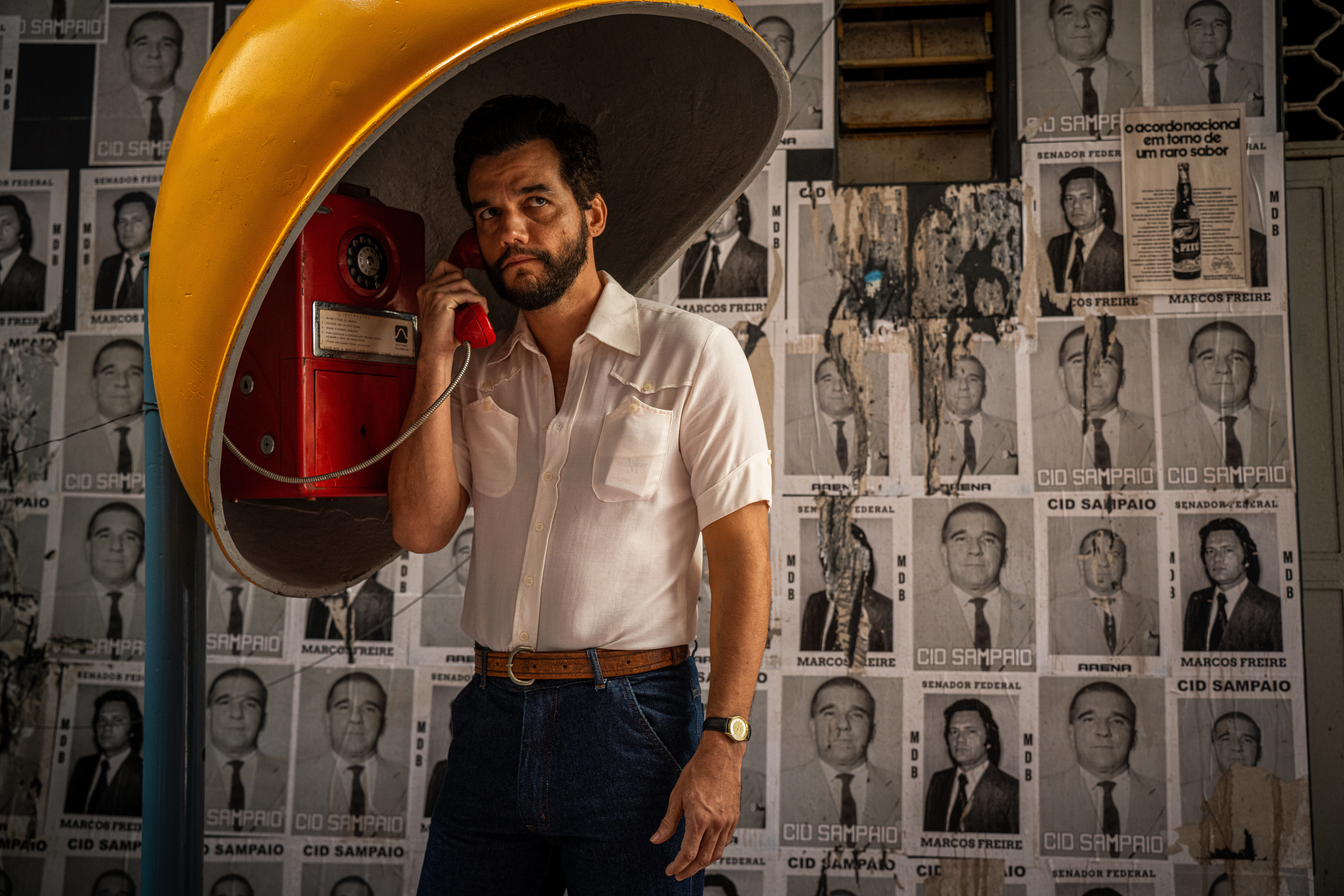 “O Agente Secreto” atinge 750 mil espectadores e se torna maior filme de Kleber Mendonça e da Vitrine Filmes!